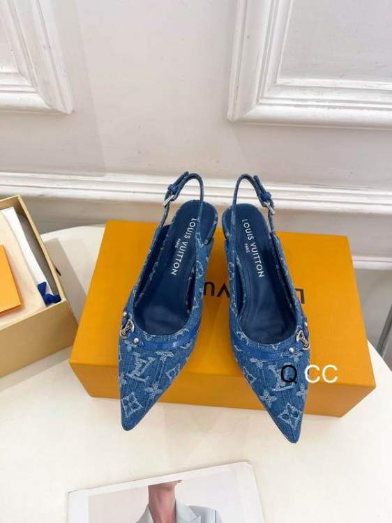 Picture of Louis Vuitton Shoes _SKULVsz35-40512461.5CMXC0401